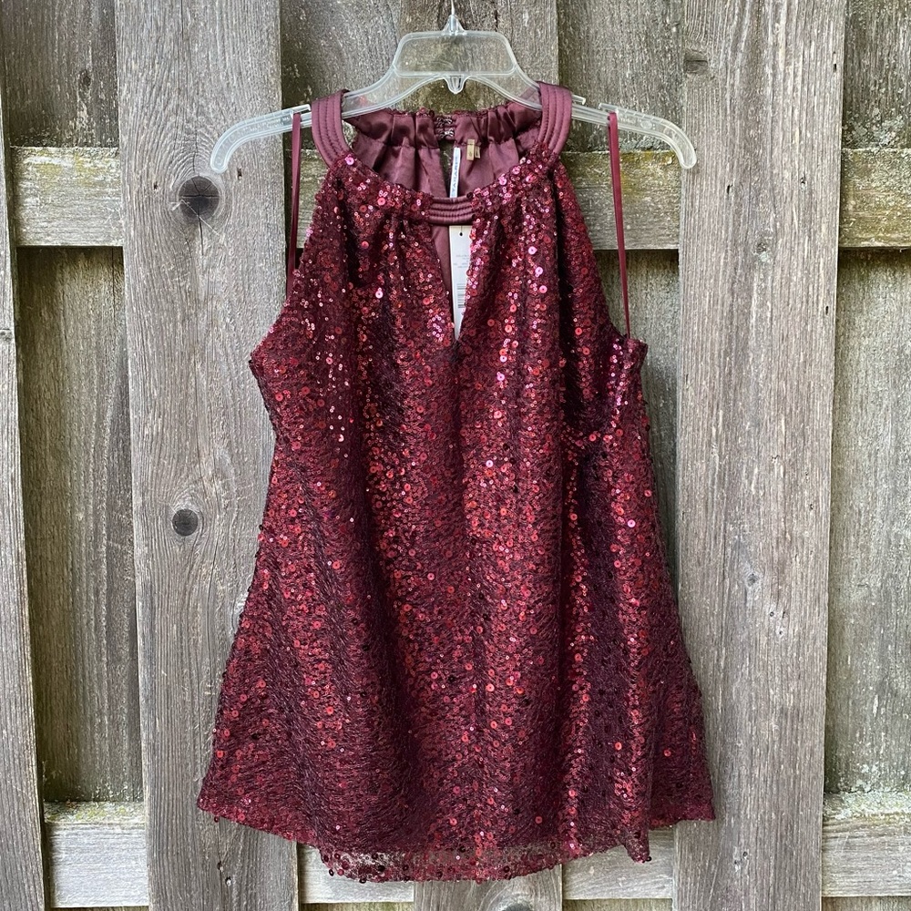 Maroon sleeveless sequin top